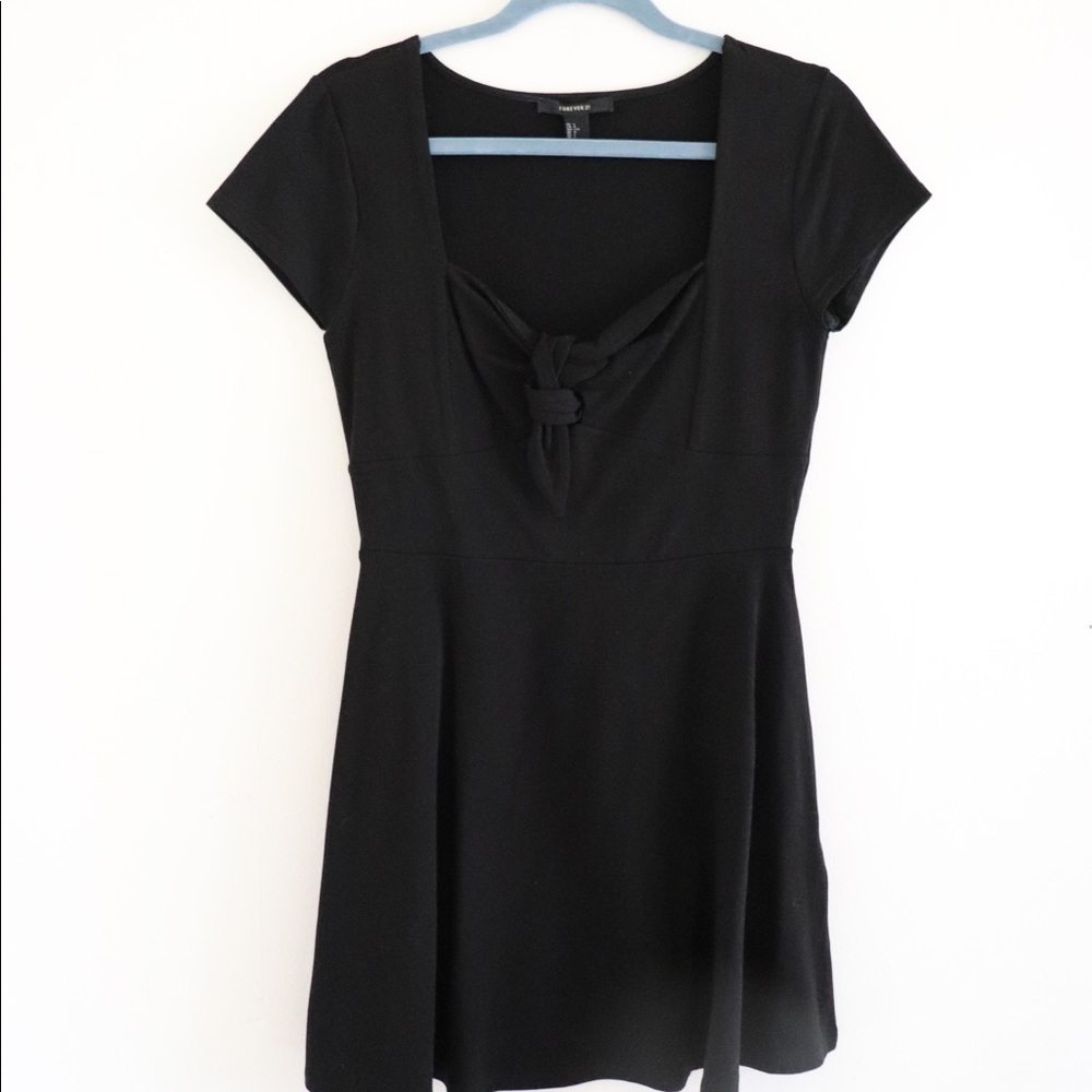 FRONT tie knot black dress